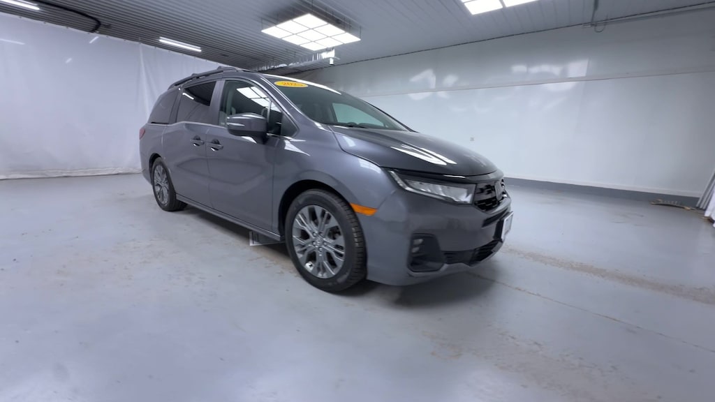 Used 2025 Honda Odyssey Touring Minivan/Van