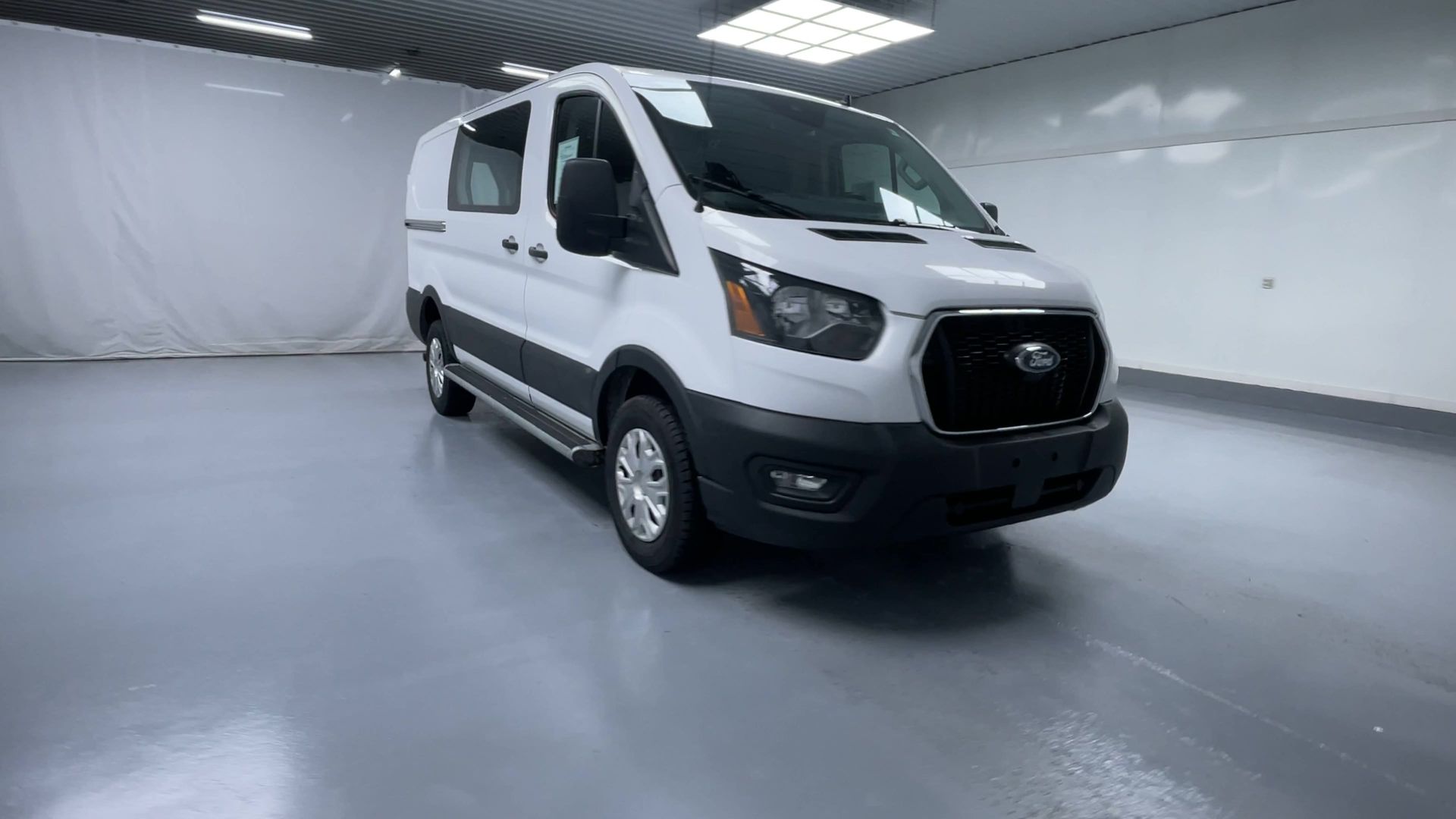 2024 Ford Transit photo 2