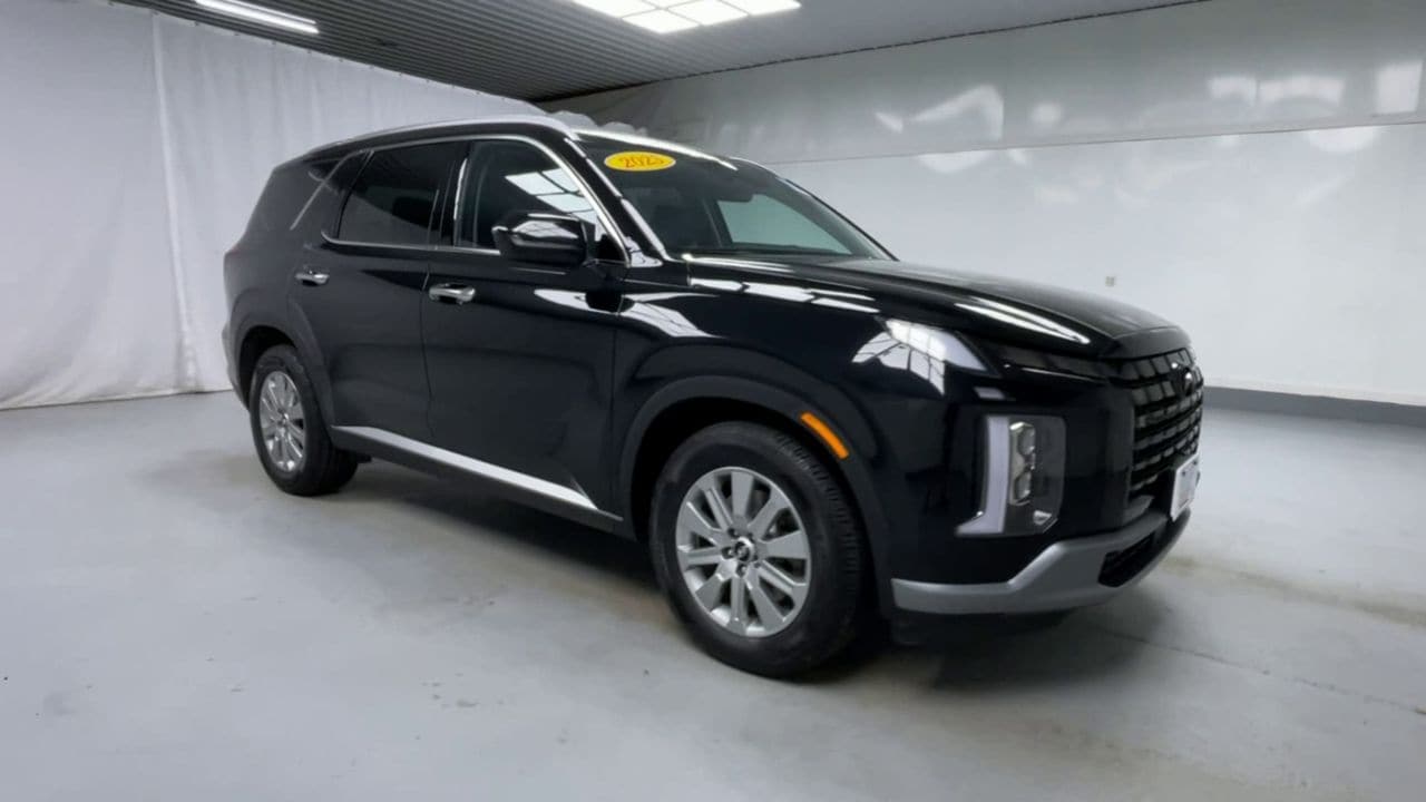 Used 2023 Hyundai Palisade SEL with VIN KM8R2DGE6PU583974 for sale in Swanzey, NH