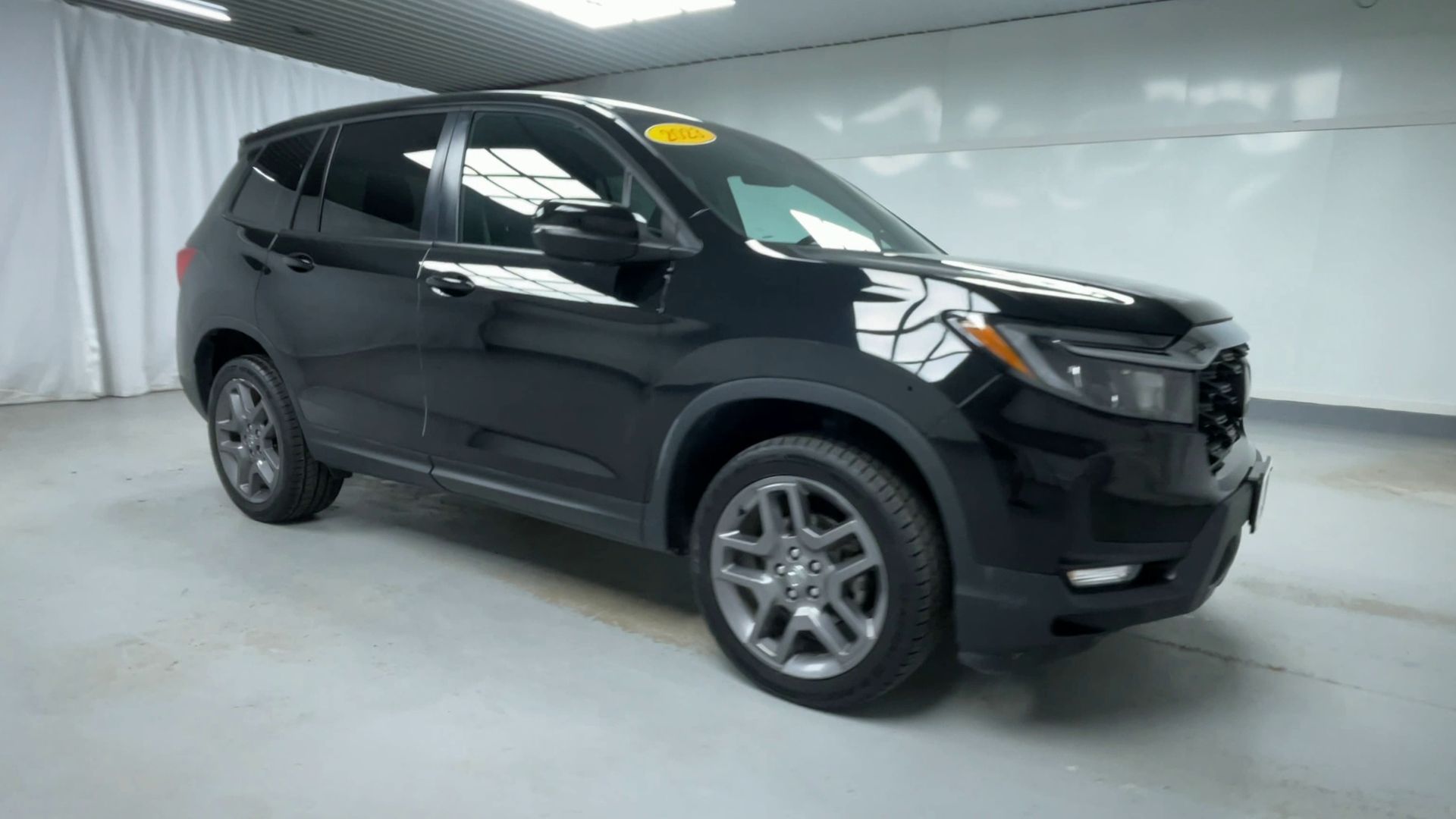 2023 Honda Passport EX-L photo 2