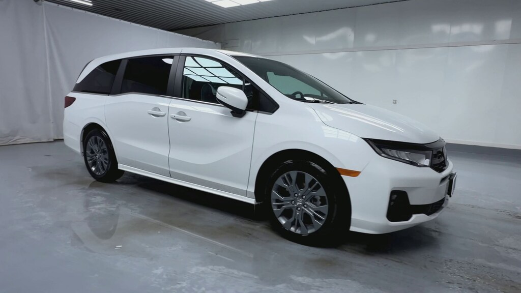 New 2026 Honda Odyssey Touring Minivan/Van