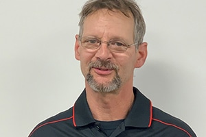 Staff member Donnie from ID_67340b9006ac