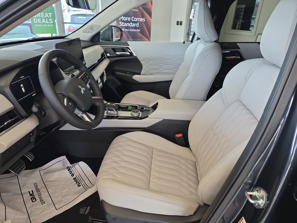 2026 Mitsubishi Outlander SEL - Photo 9