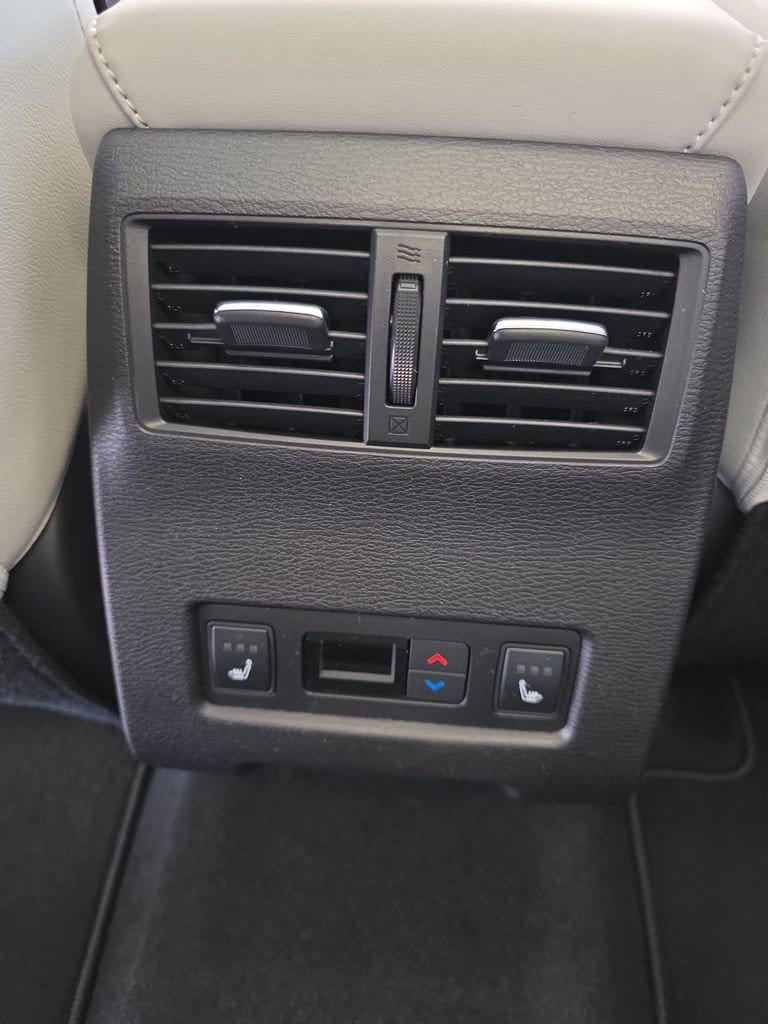 2026 Mitsubishi Outlander SEL - Photo 26