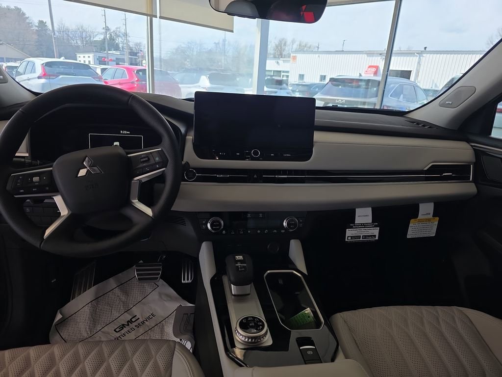 2026 Mitsubishi Outlander SEL - Photo 12