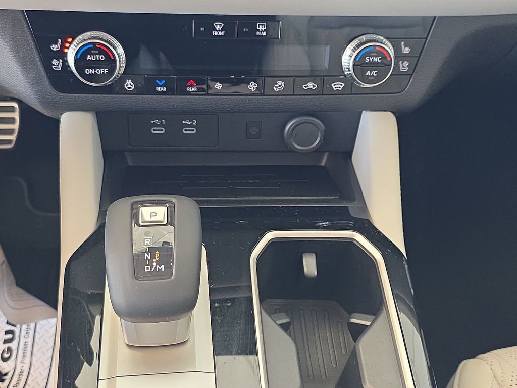 2026 Mitsubishi Outlander SEL - Photo 17
