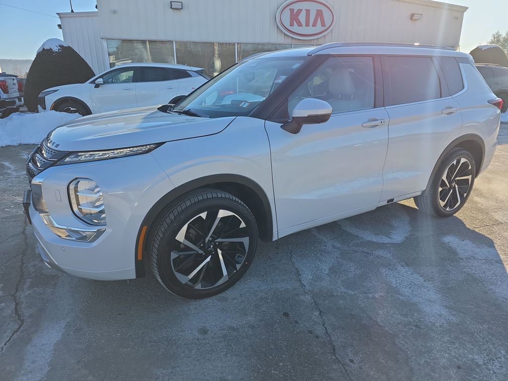 2023 Mitsubishi Outlander SEL
