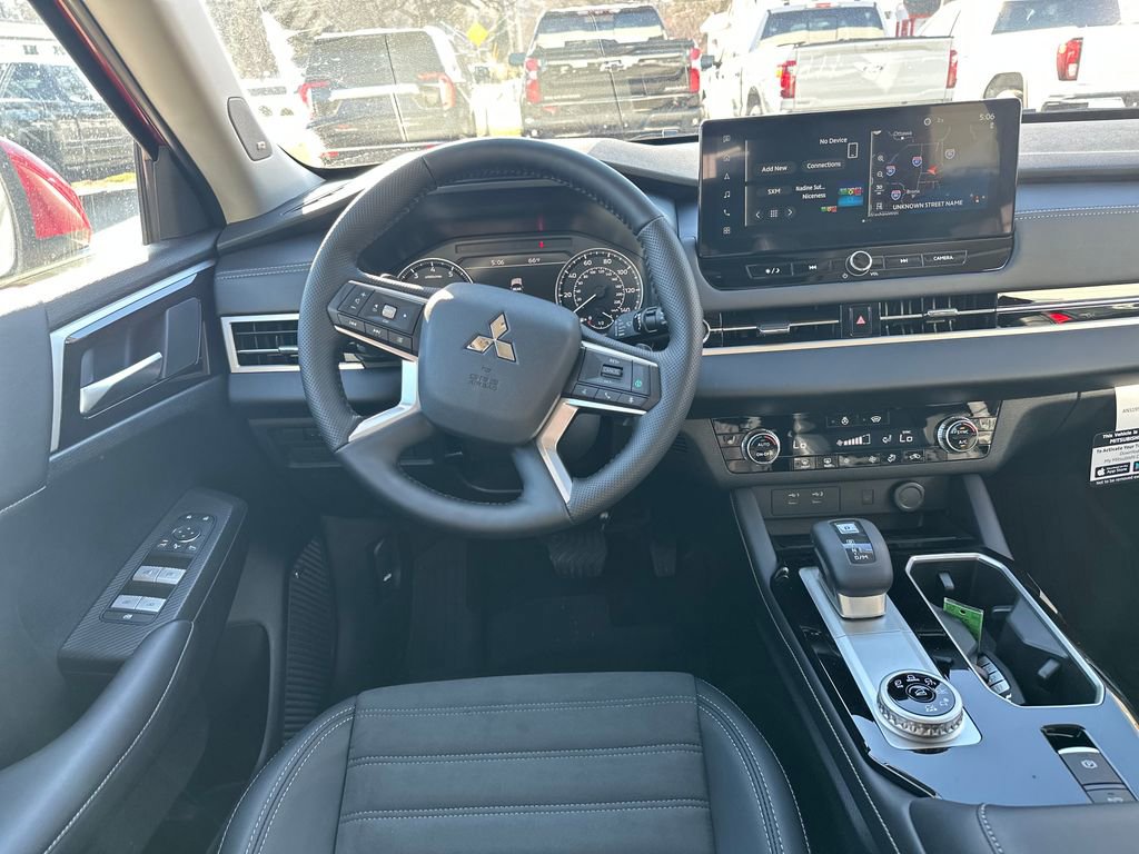 2026 Mitsubishi Outlander SE - Photo 13