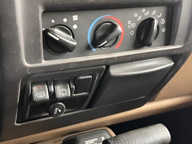 2002 Jeep Wrangler SPORT - Photo 36