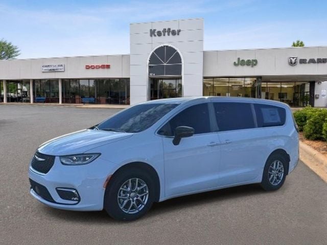 2026 Chrysler Pacifica Passenger Van 