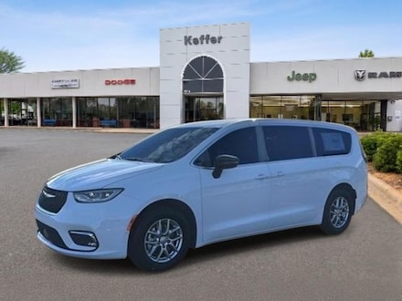 2026 Chrysler Pacifica SELECT Passenger Van