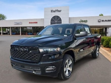 2026 Ram 1500 EXPRESS CREW CAB 4X2 5'7 BOX Pickup