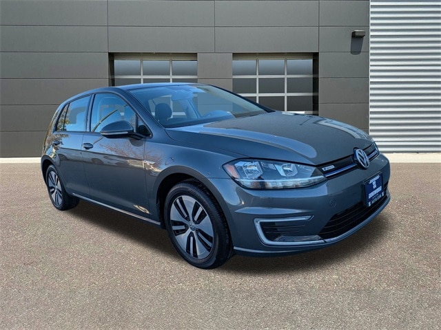 2019 Volkswagen e-Golf e-Golf SE's photo