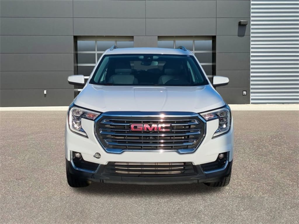 Used 2024 GMC Terrain SLT SUV