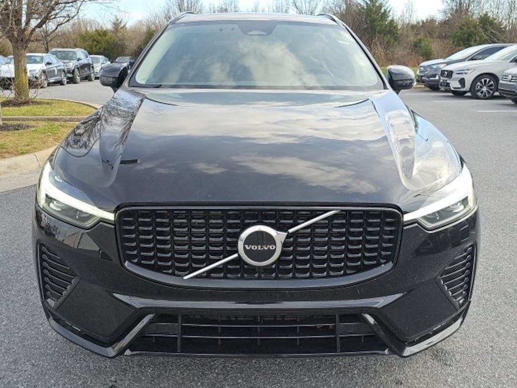 Used 2025 Volvo XC60 B5 Core SUV