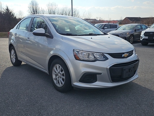 2017 Chevrolet Sonic LT's photo