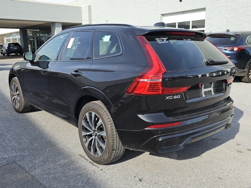 Used 2025 Volvo XC60 B5 Core SUV