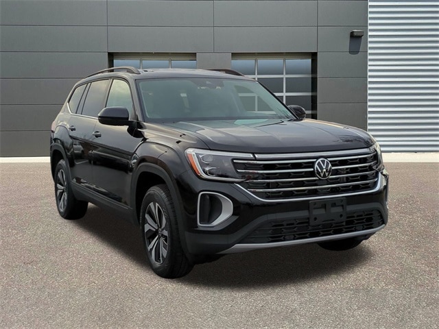 2026 Volkswagen Atlas SE's photo