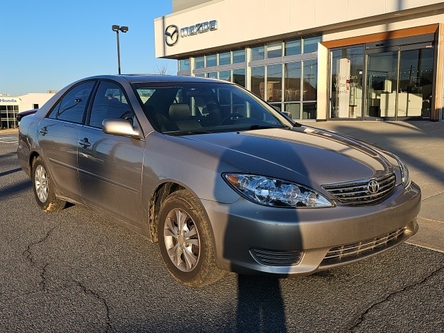 2005 Toyota Camry LE V6