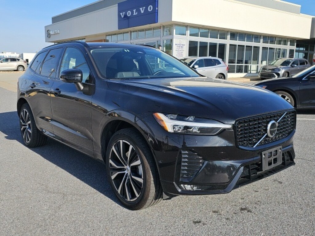 Used 2025 Volvo XC60 B5 Plus SUV