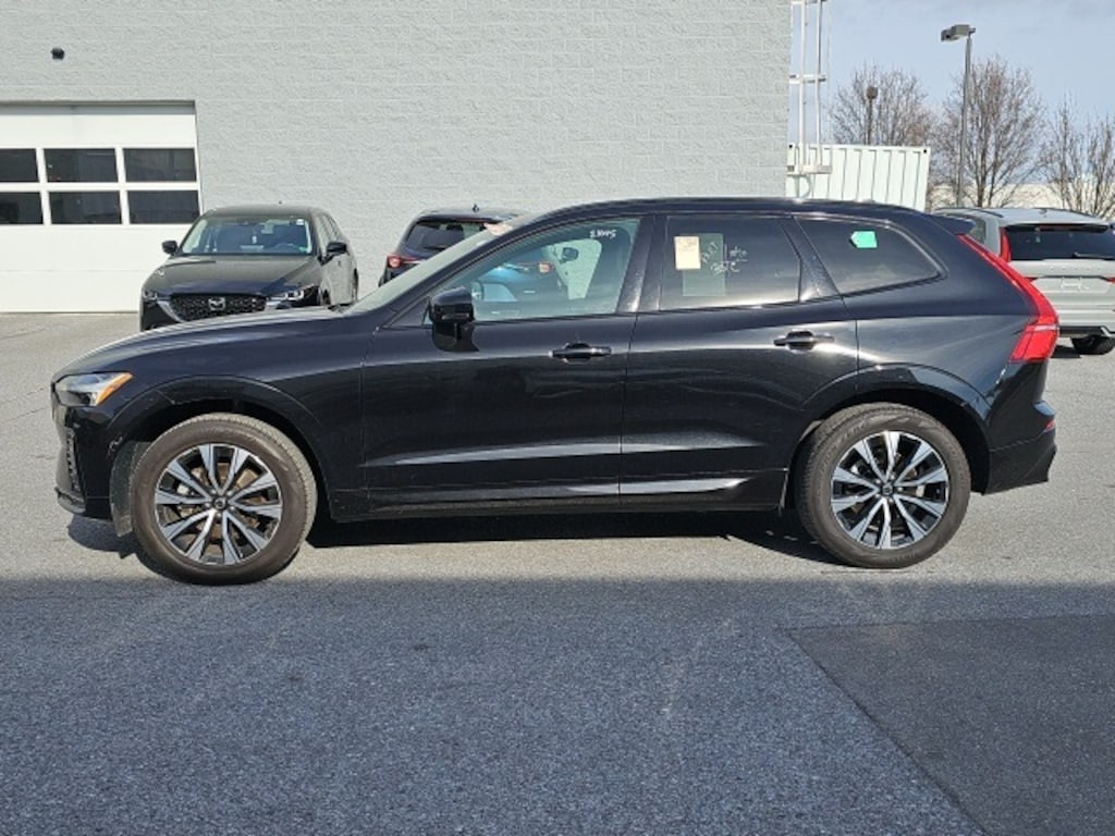 Used 2025 Volvo XC60 B5 Core SUV