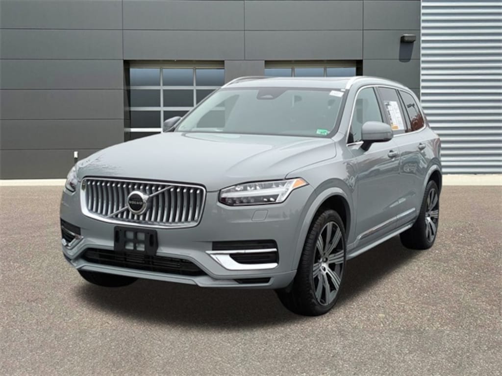 Used 2025 Volvo XC90 plug-in hybrid T8 Core 7-Seater SUV