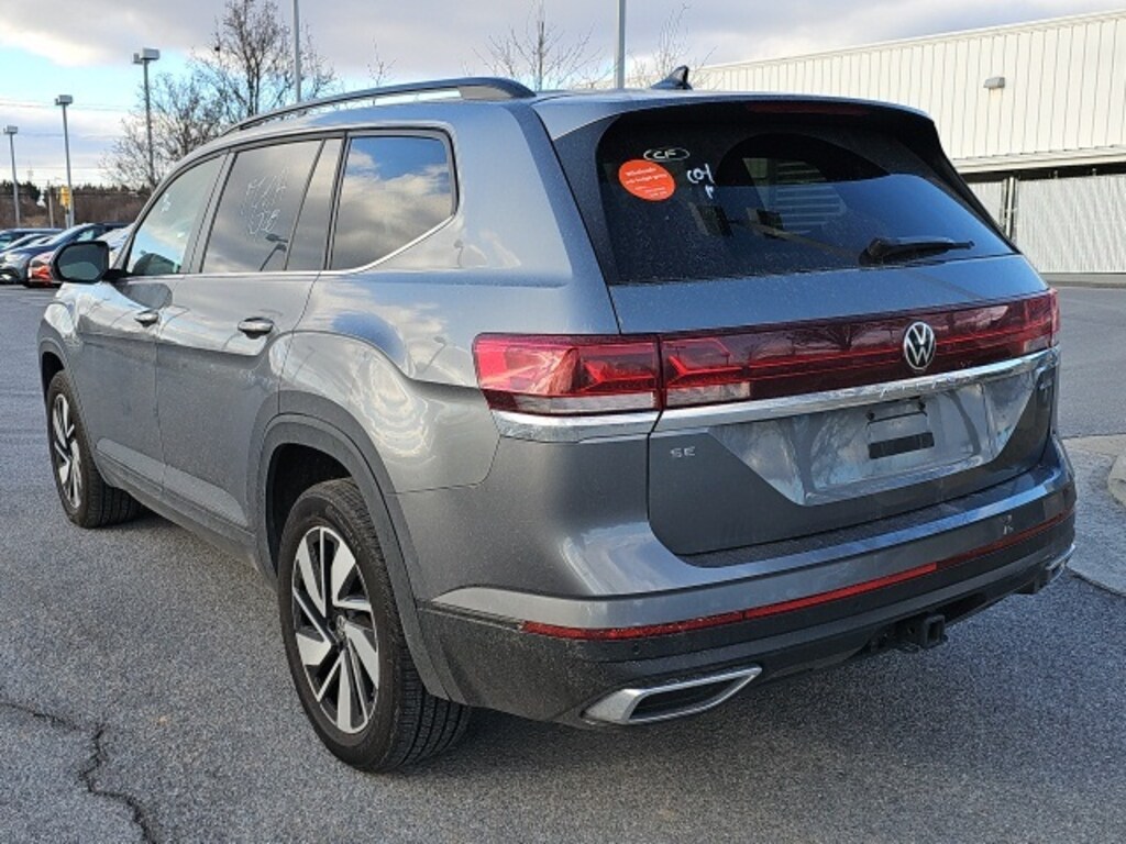 Used 2025 Volkswagen Atlas 2.0T SE w/Technology SUV