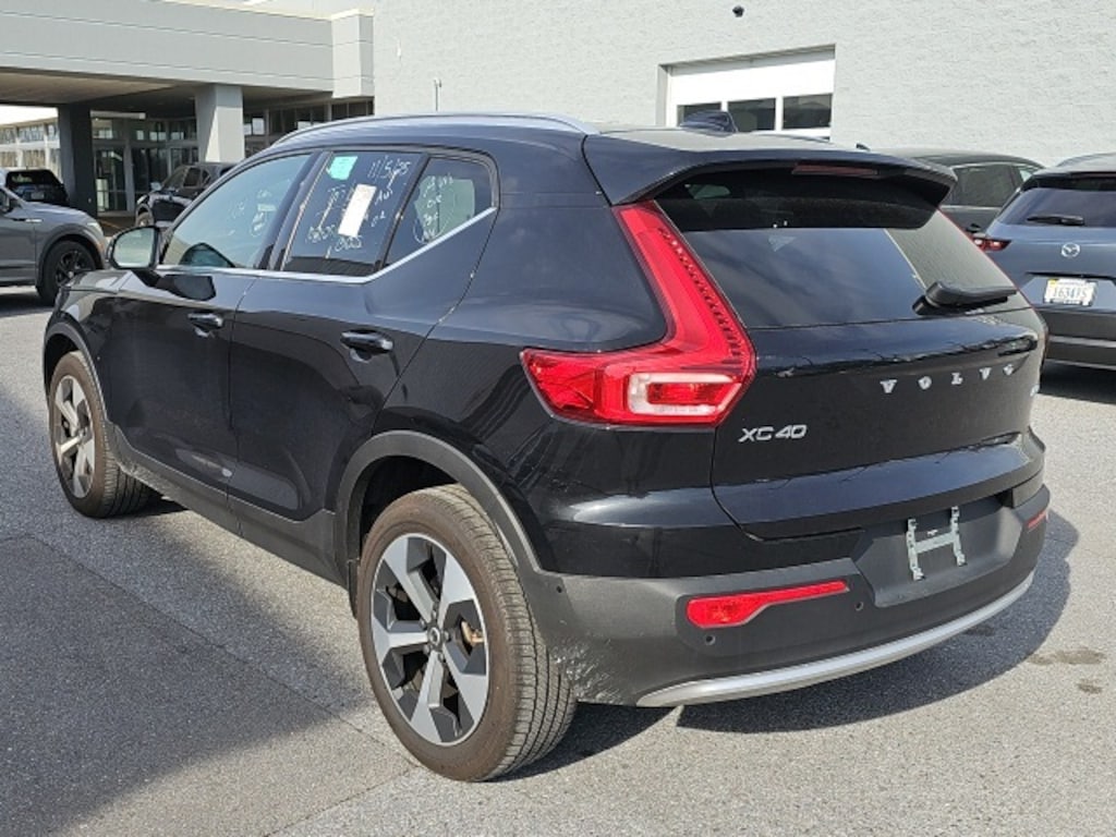 Used 2025 Volvo XC40 B5 Plus Bright Theme SUV