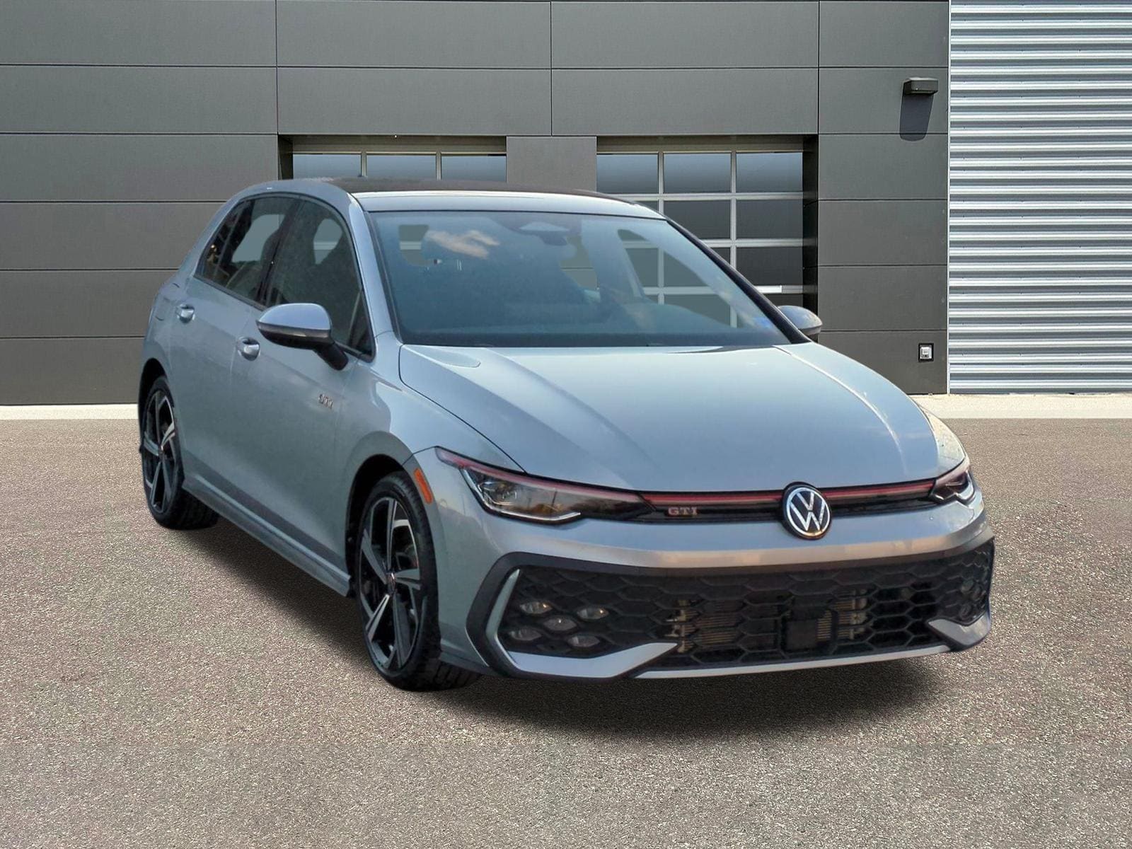 2026 Volkswagen Golf GTI 2.0T SE 4-door DSG's photo