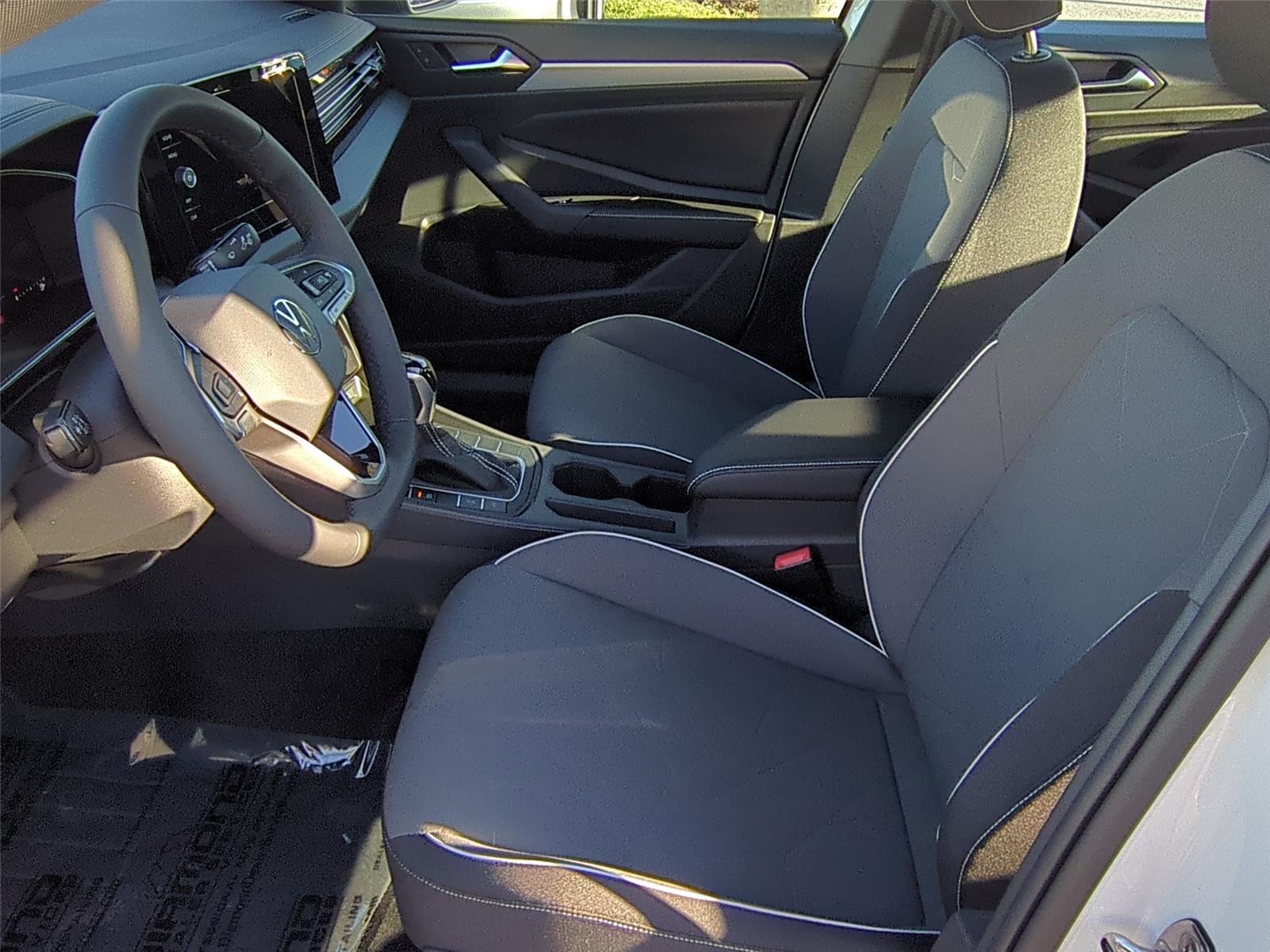 2026 Volkswagen Jetta Sport - Photo 14
