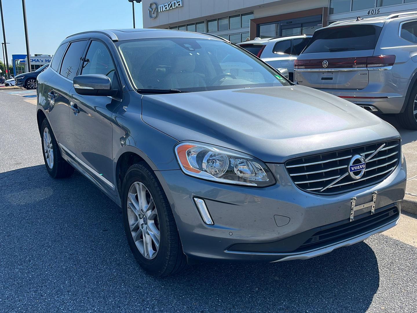 2016 Volvo XC60 T5 AWD Premier's photo