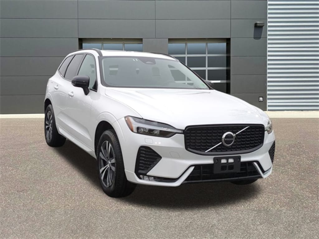 Used 2025 Volvo XC60 B5 Core SUV