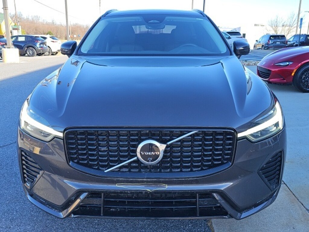 Used 2025 Volvo XC60 B5 Plus SUV