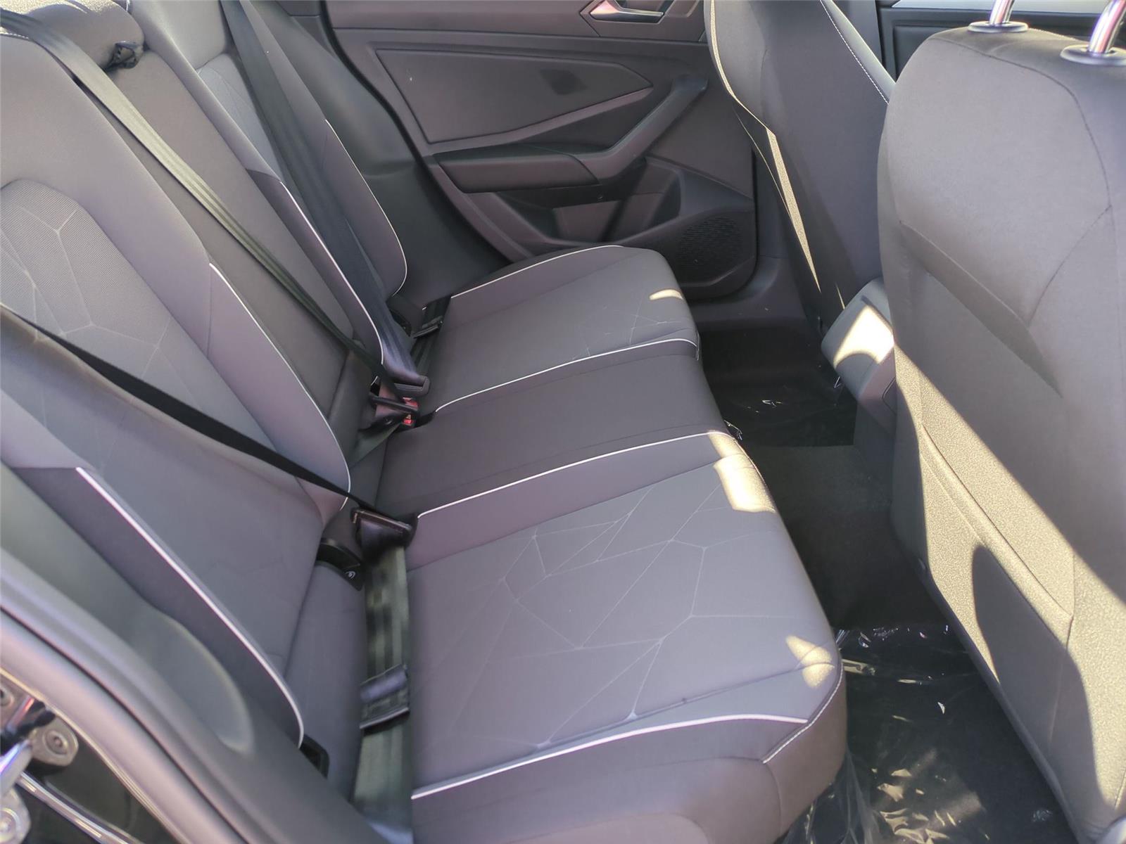 2026 Volkswagen Jetta Sport - Photo 17