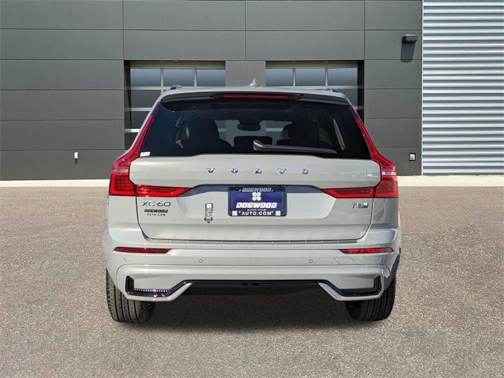New 2025 Volvo XC60 plug-in hybrid T8 Ultra SUV
