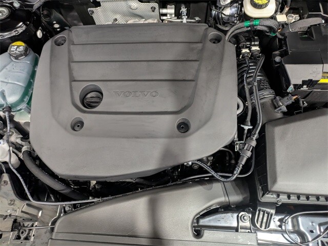 2026 Volvo XC40 Plus - Photo 25