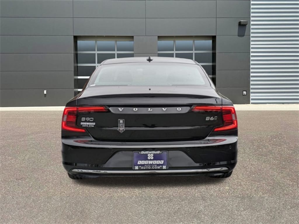 New 2025 Volvo S90 B6 Plus Sedan