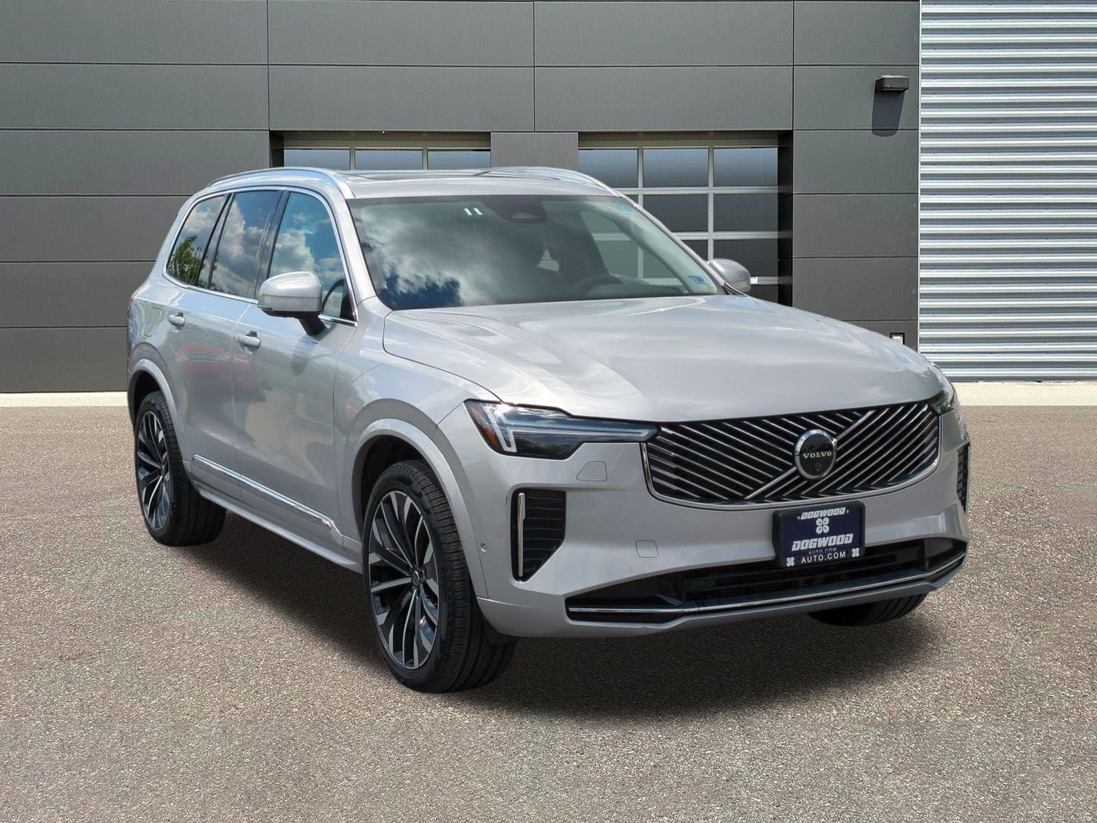 2025 Volvo XC90 B6 Plus Bright 7-Seater 4WD's photo