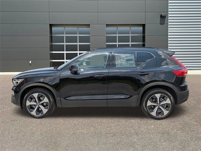 2026 Volvo XC40 Plus - Photo 6