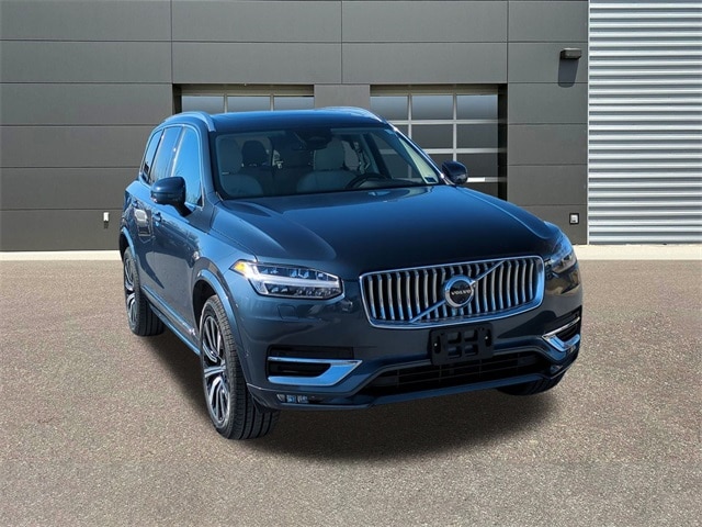 2024 Volvo XC90 Plus's photo