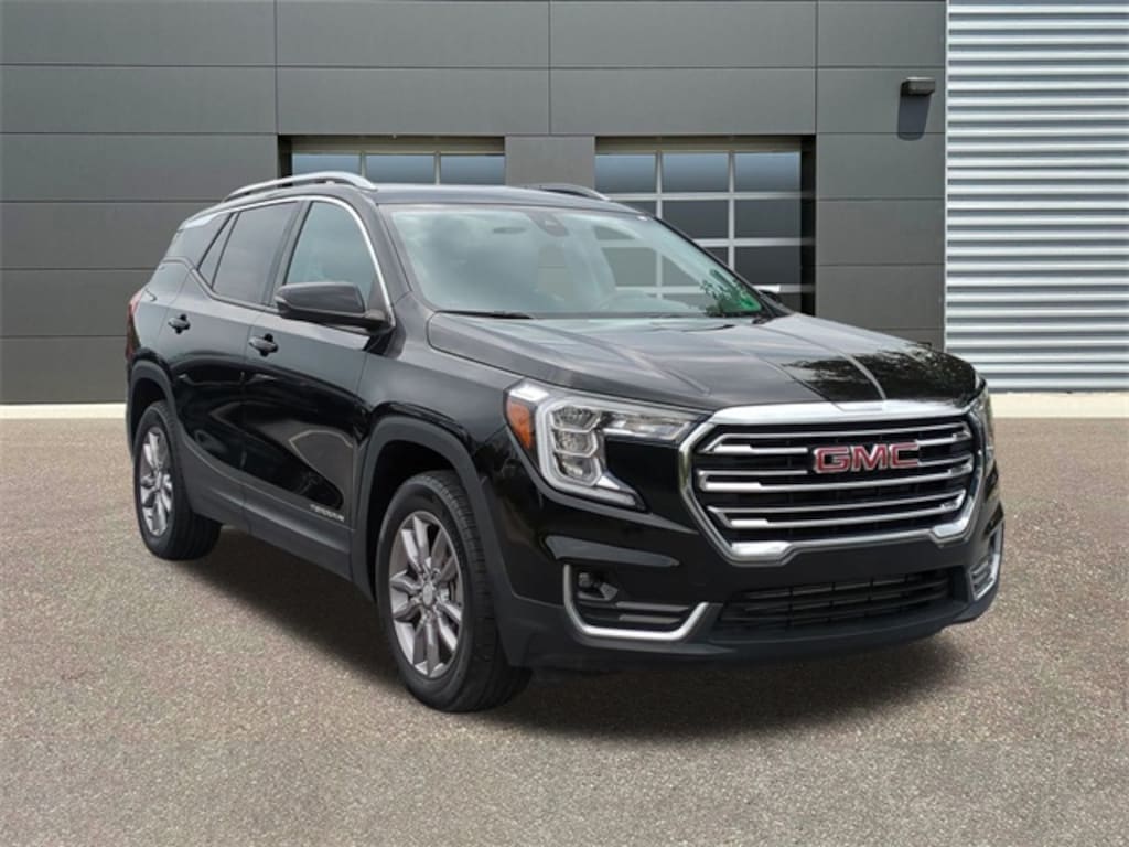 Used 2024 GMC Terrain SLT SUV