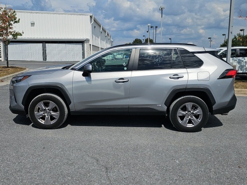 Used 2024 Toyota RAV4 Hybrid XLE SUV