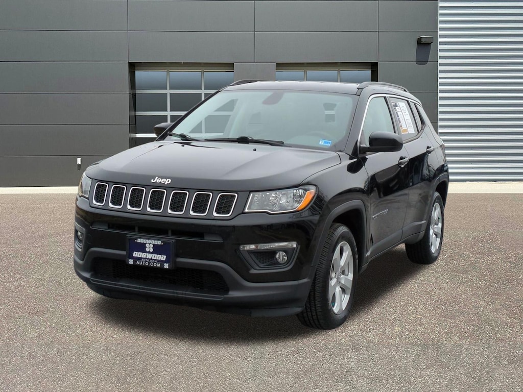 Used 2018 Jeep Compass Latitude FWD SUV