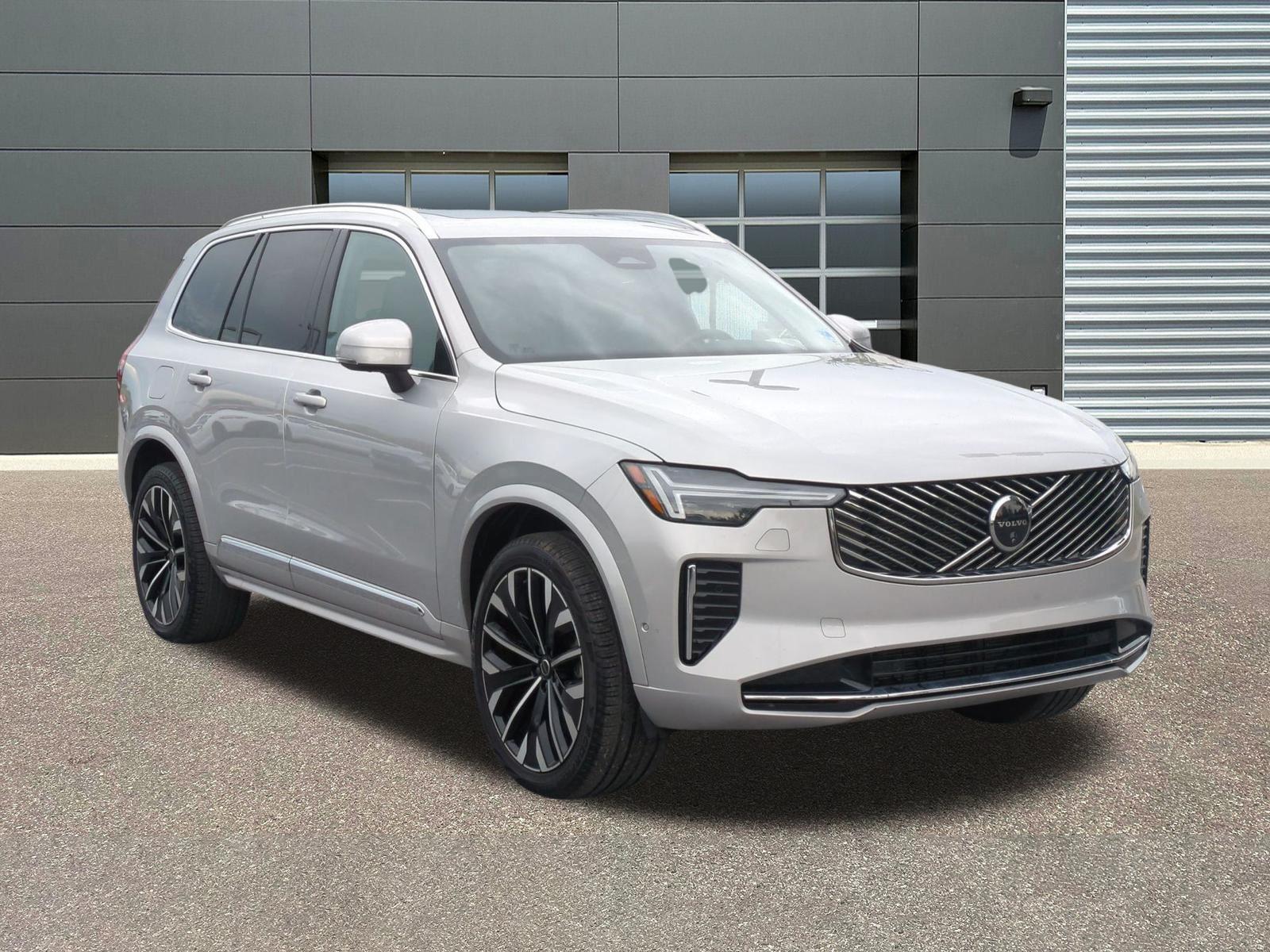2025 Volvo XC90 B6 Plus Bright 7-Seater 4WD's photo