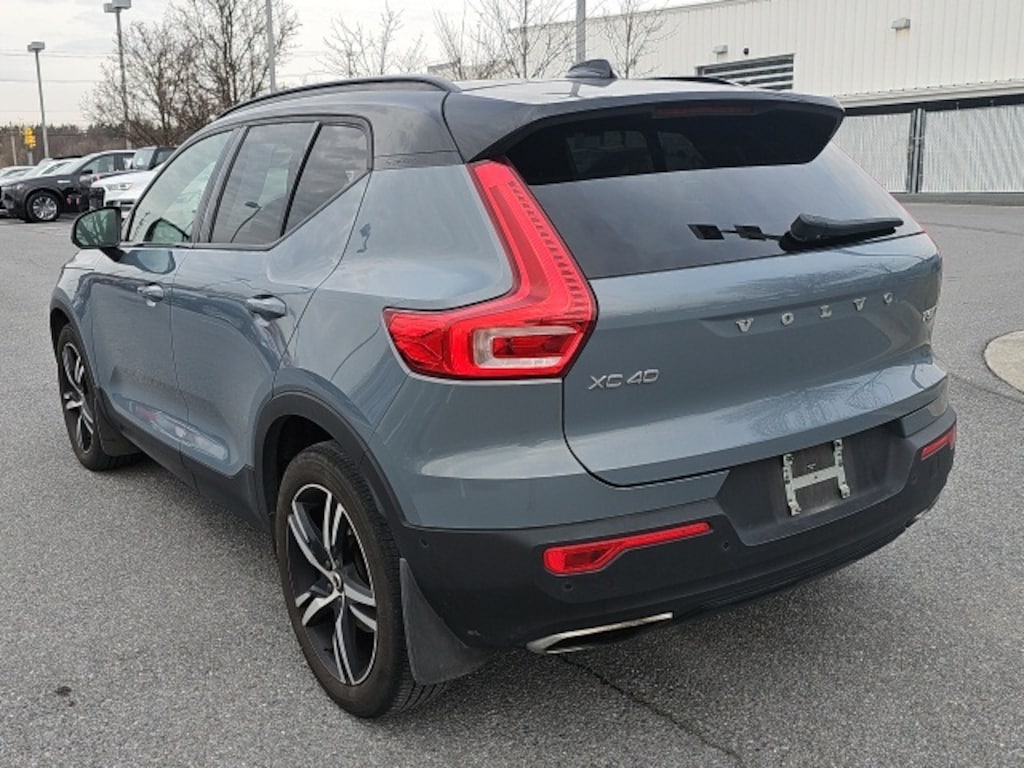 Used 2020 Volvo XC40 T5 R-Design SUV