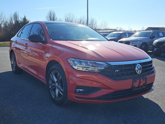 Featured Used 2019 Volkswagen Jetta 1.4T Sedan for Sale in Winchester, VA