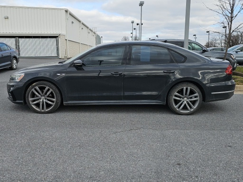 Used 2018 Volkswagen Passat 2.0T R-Line Sedan