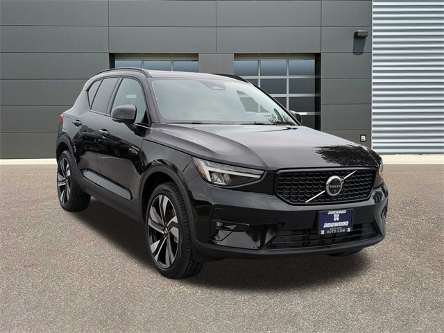 2026 Volvo XC40 Plus's photo