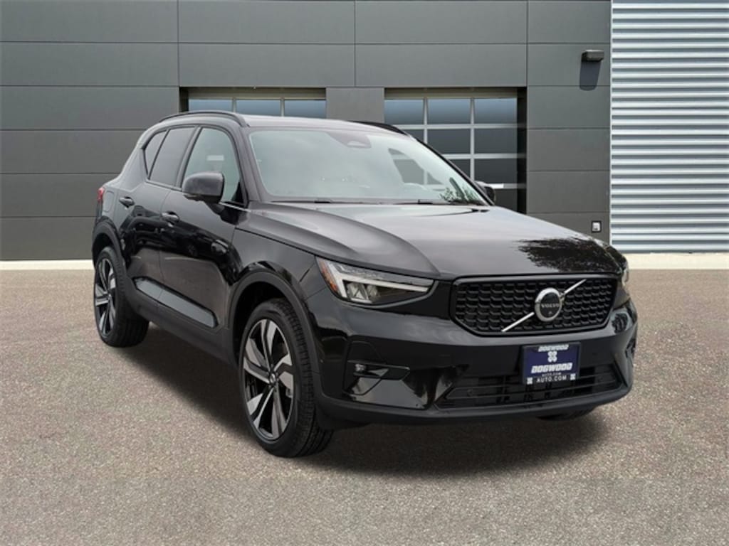 New 2026 Volvo XC40 B5 Plus SUV