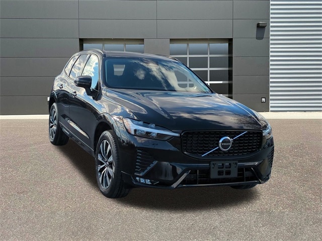 2025 Volvo XC60 Core